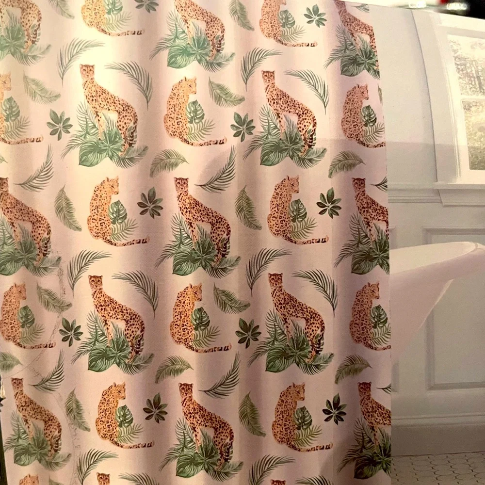 Leopard Shower Curtain set